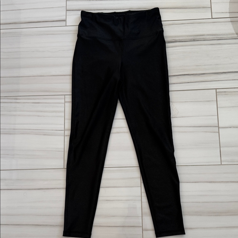 Pink Lily Black Leggings